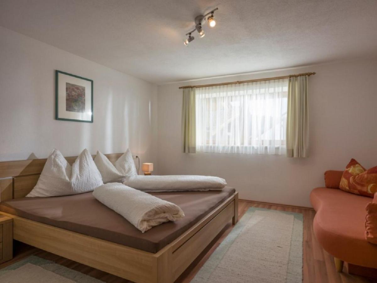 Gaestehaus Schwaiger - Wiesenweg Kössen Kamer foto