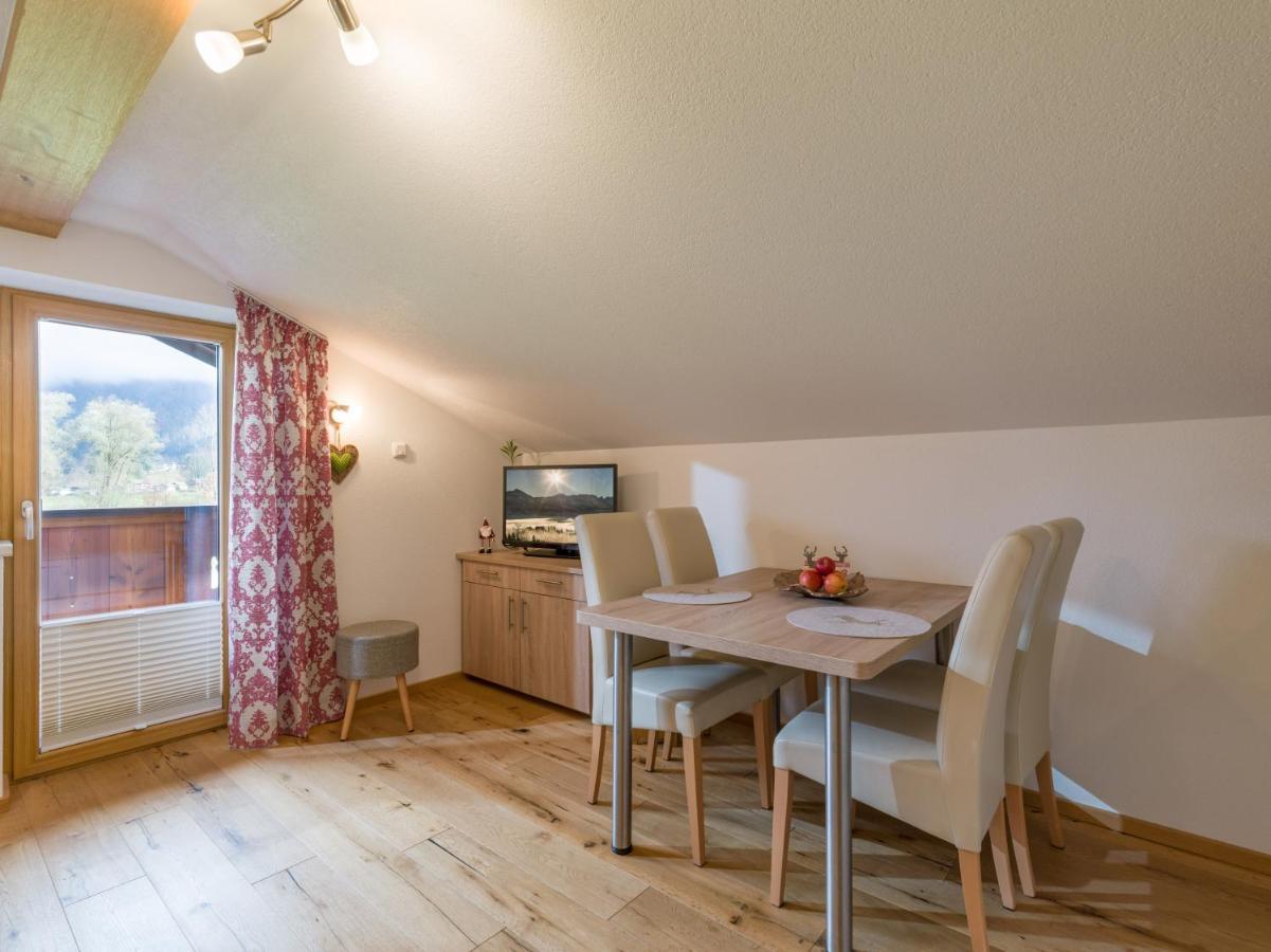 Gaestehaus Schwaiger - Wiesenweg Kössen Kamer foto